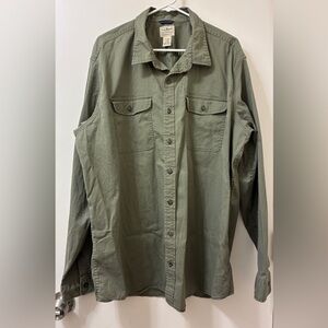 LL Bean Shirt Mens XL Tall Green Button Down Traditional Fit Pocket outdoors